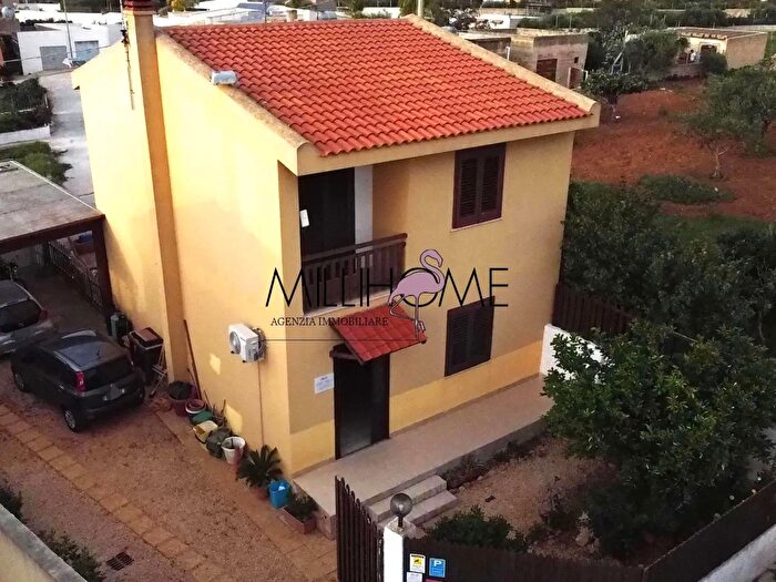 Casa quadrilocale in vendita in Via Salemi, Marsala