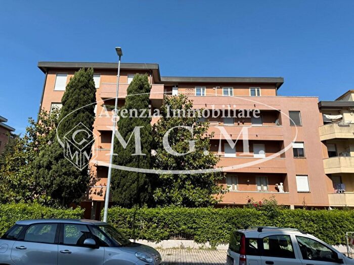 Appartamento con 5 locali in vendita in Pontedera
