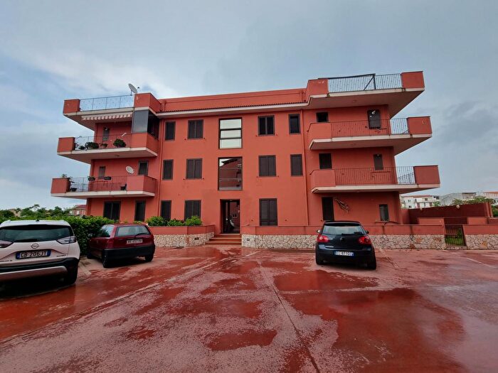 Casa bilocale in vendita in Via Capitano Amendolia Snc, Pace Del Mela