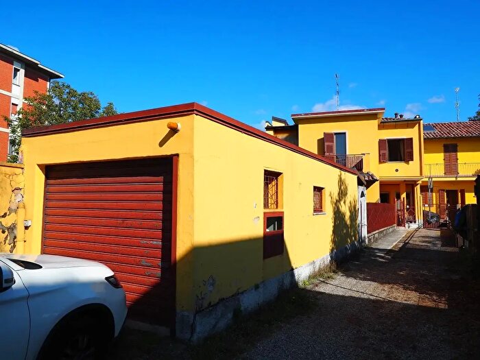 Appartamento con 5 locali in vendita in Via Campagna, Inzago