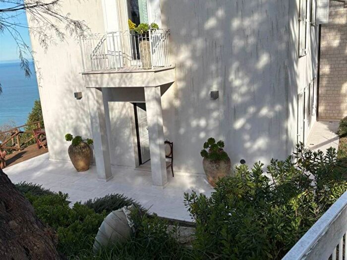 Appartamento quadrilocale in affitto in Pietralacroce, Ancona