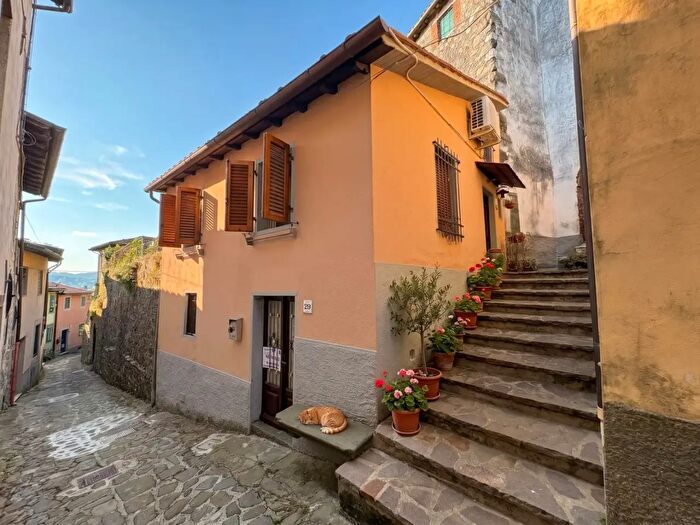 Casa bilocale in vendita in Via del Forte, Coreglia Antelminelli