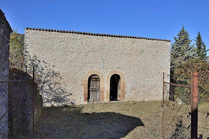 Casa quadrilocale in vendita in Vallo di Nera, Vallo Di Nera