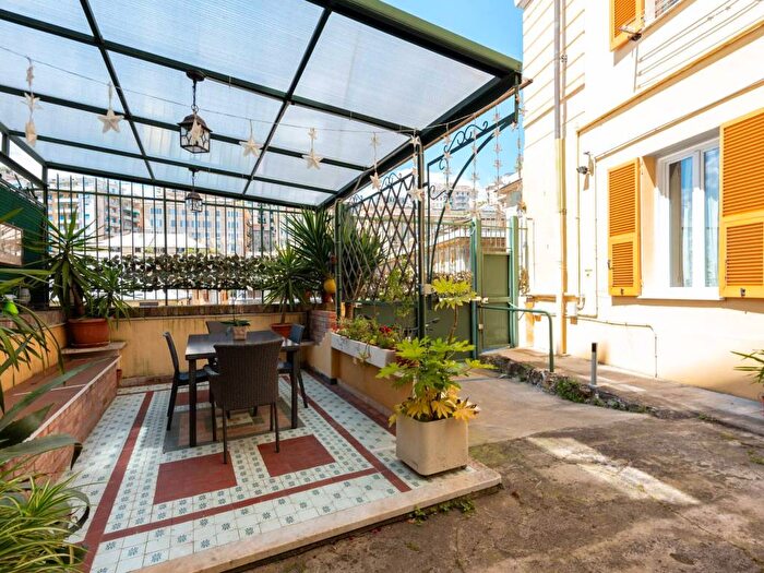 Appartamento quadrilocale in affitto in Via Aldo Acquarone, Castelletto, Genova