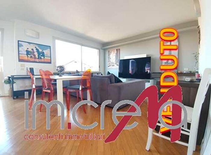 Appartamento con 5 locali in vendita in Via Le Murie, Crema