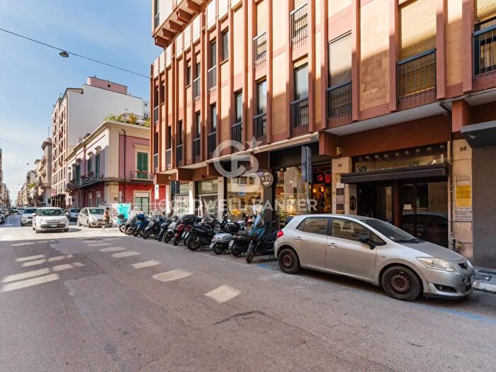 Appartamento trilocale in affitto in Via Dante Alighieri, Bari