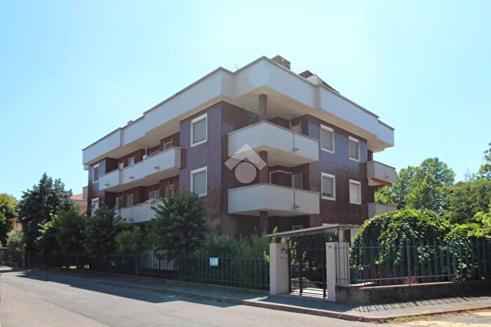 Appartamento trilocale in vendita in Via Gabriele dAnnunzio, Rho