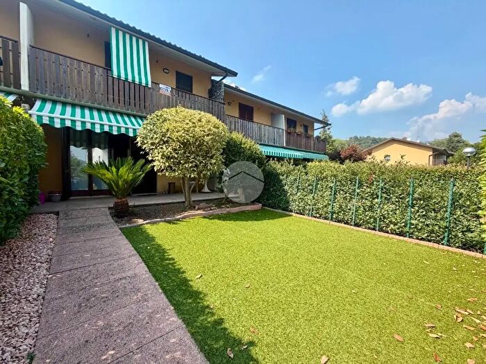 Casa quadrilocale in vendita in Via Aldo Moro, Trescore Balneario