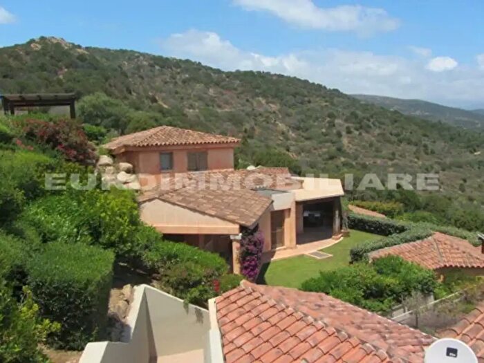 Casa con 5 locali in vendita in Via Giosuè Carducci, Domus de Maria