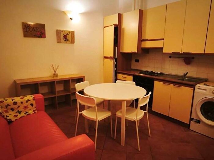 Appartamento trilocale in affitto in Borgo Schizzati, Centro Storico, Parma