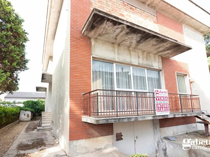 Casa con 8 locali in vendita in Cattolica