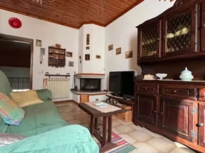 Appartamento quadrilocale in vendita in Frazione Rivasco, Premia