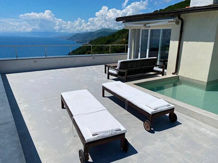 Casa con 6 locali in affitto in Via Venticinque Aprile, Ruta, Camogli