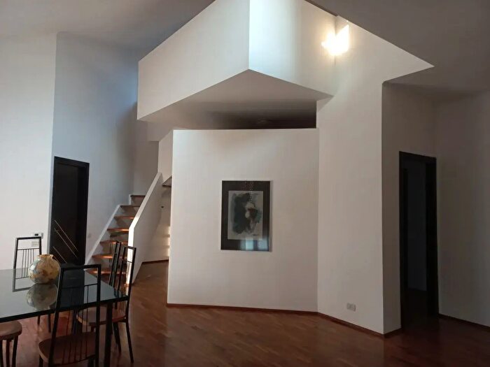 Appartamento quadrilocale in affitto in Via Carlo Cattaneo, Vicenza