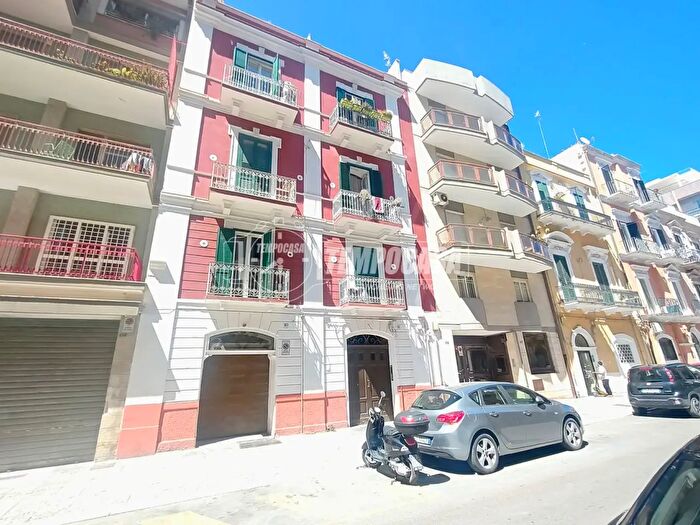Appartamento trilocale in vendita in Bari