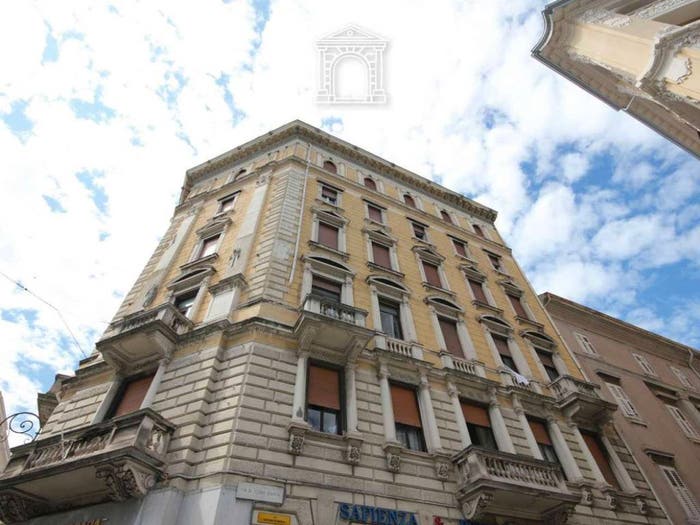Appartamento quadrilocale in affitto in via Torrebianca, Borgo Teresiano, Trieste