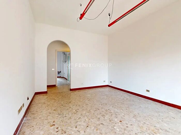 Appartamento quadrilocale in vendita in Via Cappellini, Milano