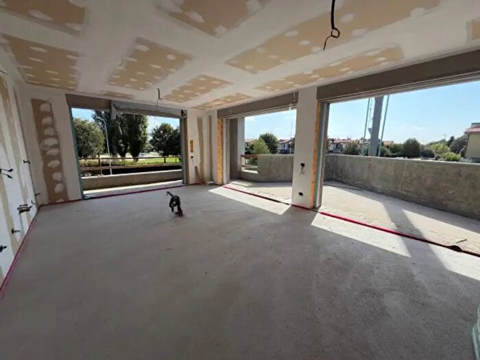 Appartamento quadrilocale in vendita in Via Giacomo Puccini, Azzano San Paolo