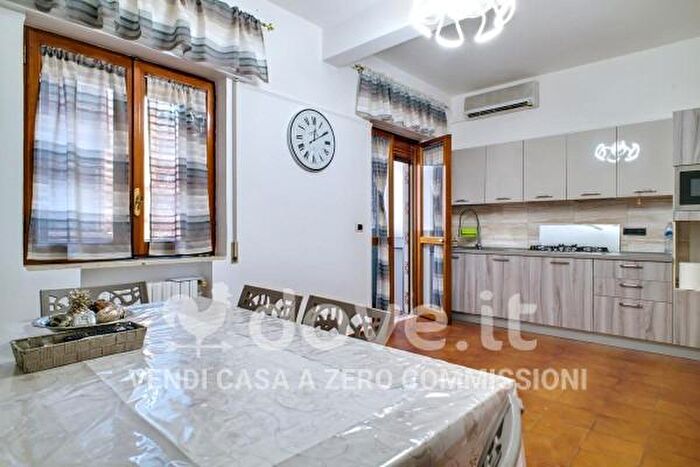 Appartamento quadrilocale in vendita in Viale Trentino, Taranto