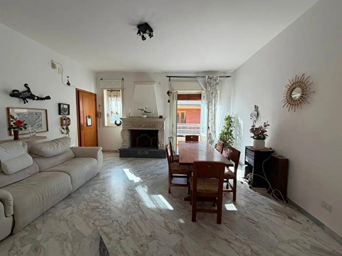 Appartamento trilocale in vendita in Via Imola, San Giovanni La Punta