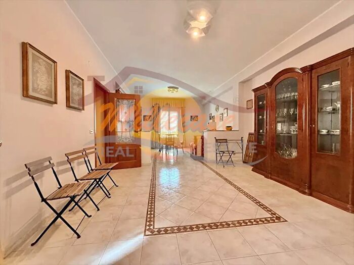 Casa con 6 locali in vendita in Via Aristide Gabelli, Siracusa
