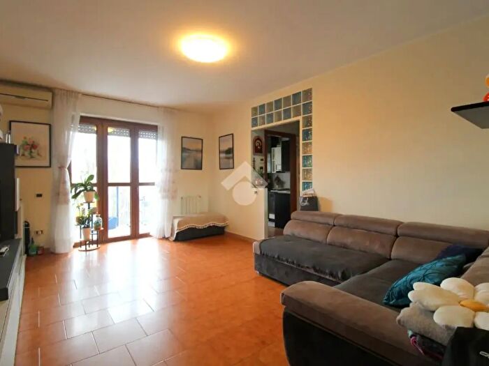 Appartamento trilocale in vendita in Via Aldo Moro, Rho