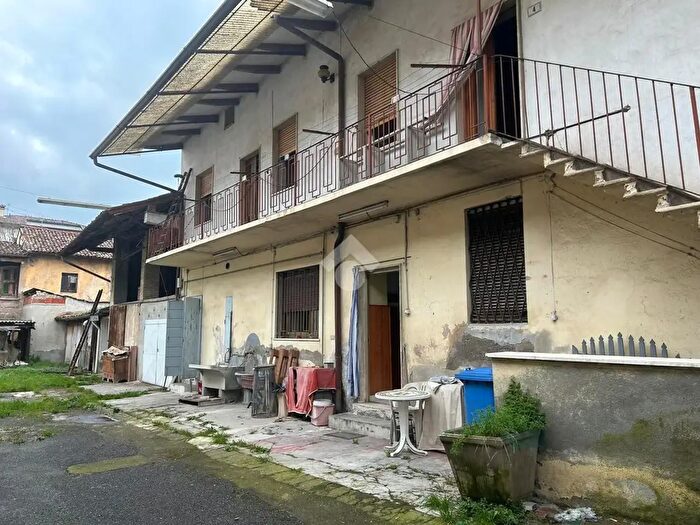 Casa con 5 locali in vendita in Via Longobardica, Fara Gera DAdda