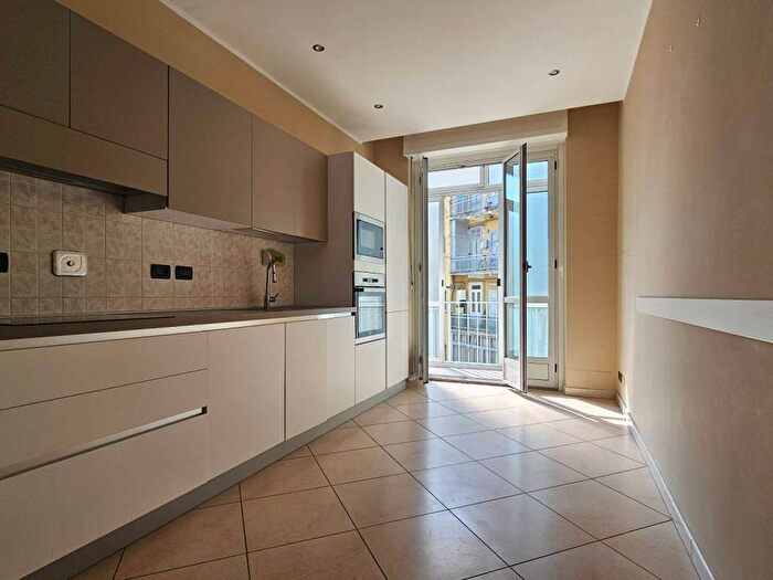 Appartamento trilocale in affitto in Via Giulio Biglieri, Nizza Millefonti, Torino