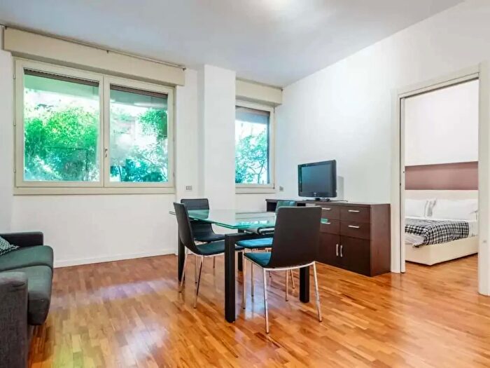 Appartamento monolocale in affitto in Via San Gregorio, Milano