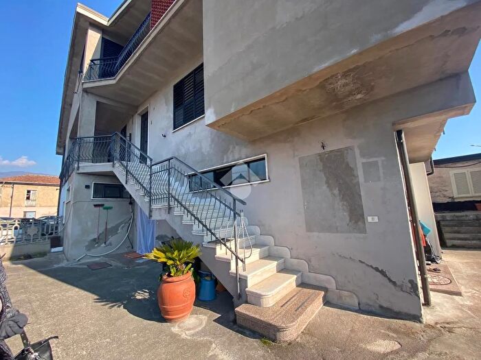 Appartamento con 6 locali in affitto in Via Roma, Isola Del Liri