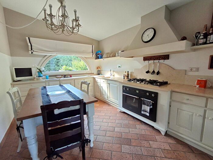 Casa con 5 locali in vendita in Montelupo Fiorentino