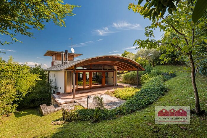 Casa quadrilocale in vendita in Via Santa Giustina, Arcugnano