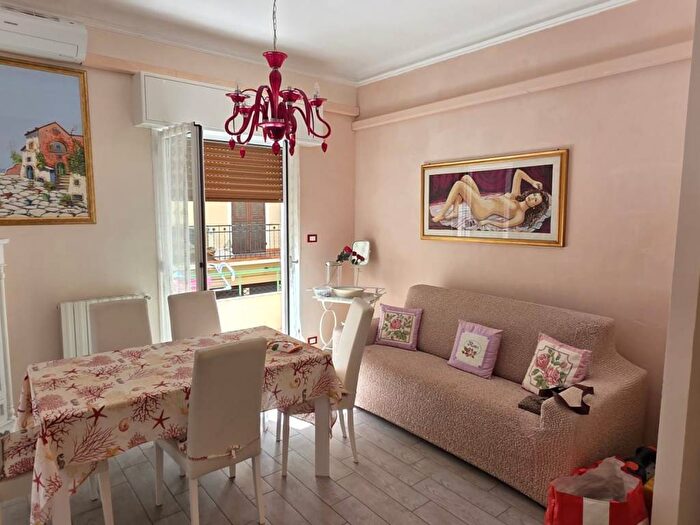 Appartamento trilocale in affitto in San Siro Casinò, Sanremo