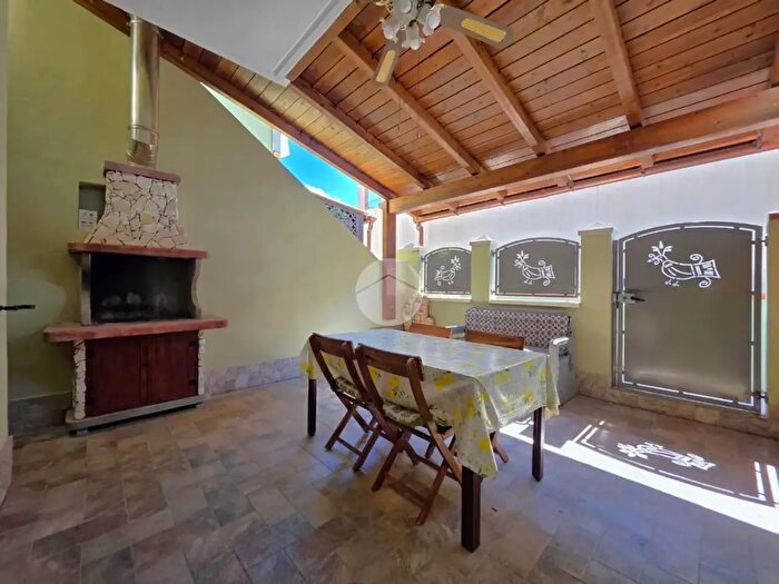 Casa trilocale in vendita in Via Nievo, Villasimius