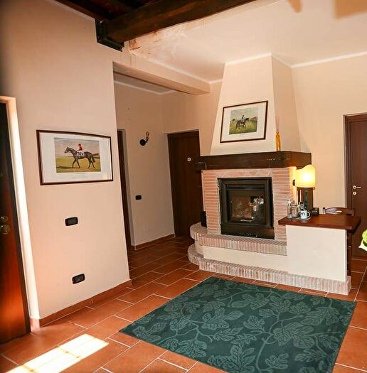 Casa con 6 locali in affitto in Via Difesa, Fara in Sabina