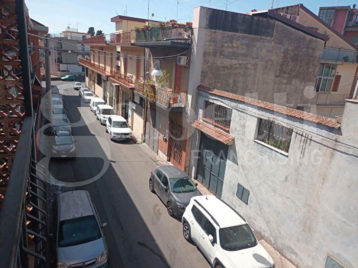 Appartamento quadrilocale in vendita in Via Archimede, Acireale