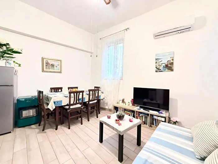 Appartamento trilocale in vendita in Traversa Perillo, Pozzuoli