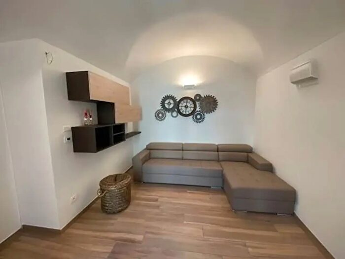 Appartamento bilocale in affitto in Via Accademia Albertina, Torino