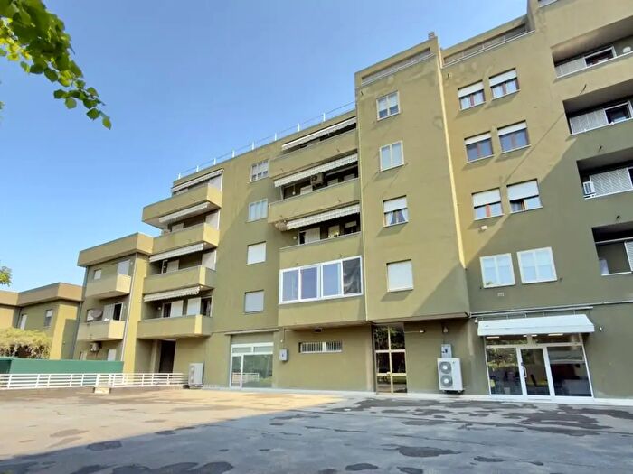 Appartamento trilocale in vendita in Via Marchetti, Vignola