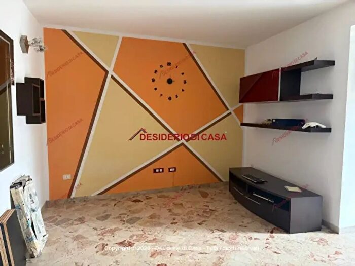 Appartamento con 5 locali in vendita in Via Cesare Civello, Campofelice Di Roccella