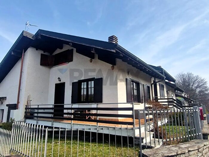 Casa bilocale in vendita in Via Marasaglia, Premeno