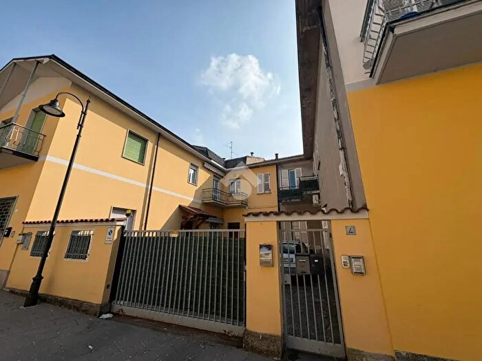 Appartamento quadrilocale in vendita in Via Montenero, Lentate Sul Seveso