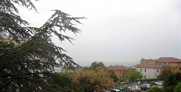 Casa con 10 locali in vendita in Falconara Marittima