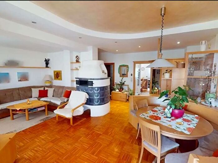 Appartamento con 5 locali in vendita in Laives