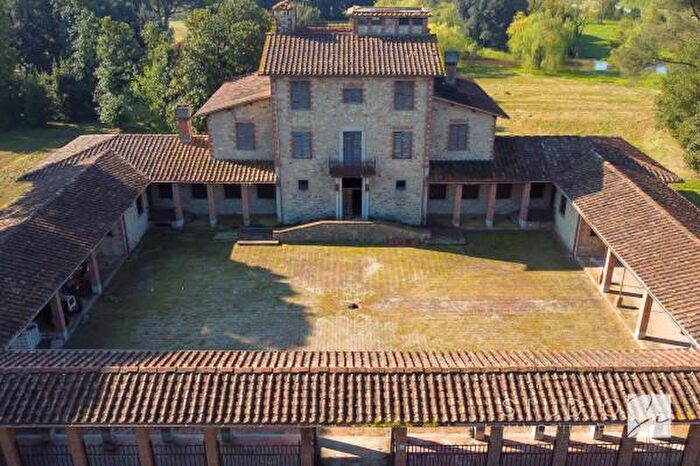 Casa con 6 locali in vendita in Via del Rio, Pieve A Nievole