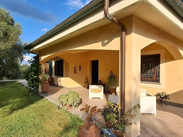 Casa quadrilocale in affitto in Via Monte Lungo, Riano