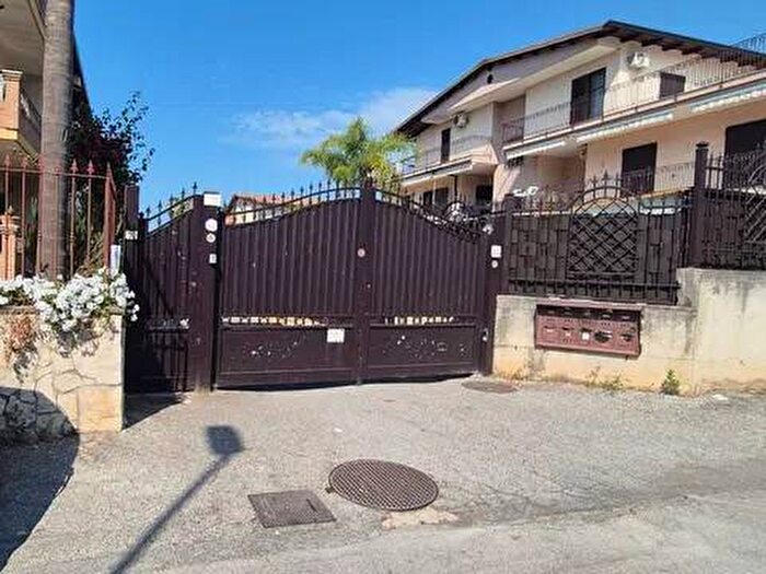 Casa con 5 locali in affitto in Via Salvatore Nullo, Licola Paese, Giugliano in Campania