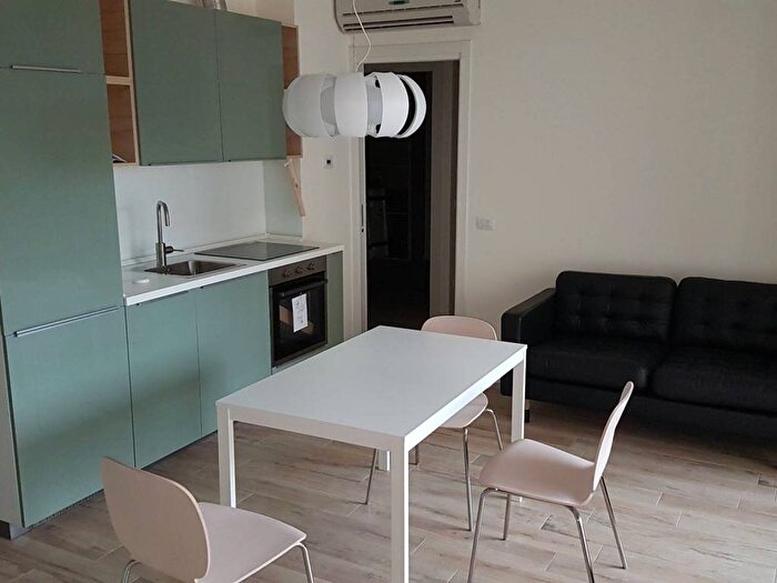 Appartamento quadrilocale in affitto in Viale Giovanni da Cermenate, Cermenate Abbiategrasso, Milano