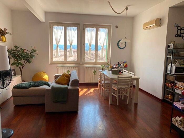 Appartamento quadrilocale in affitto in Mazzini Oberdan, Firenze