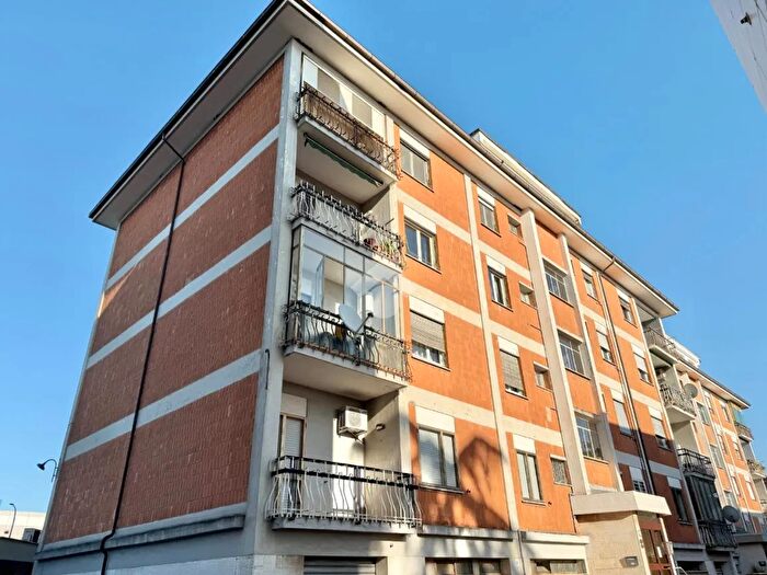 Appartamento trilocale in vendita in Via Igino Garbini, Viterbo